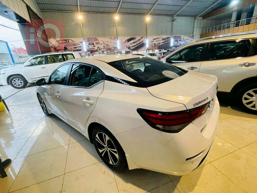نيسان سنترا